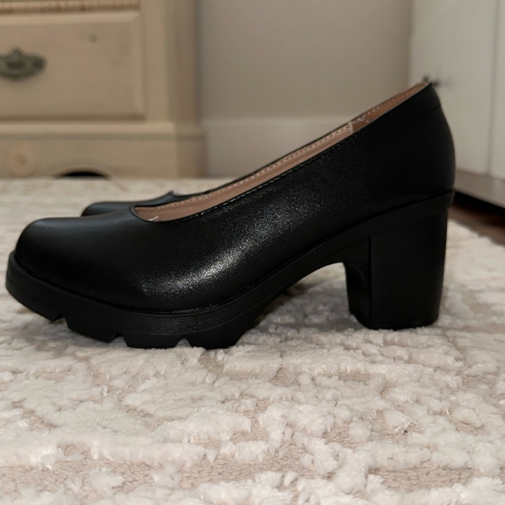 (NWB) DADAWEN Heels
